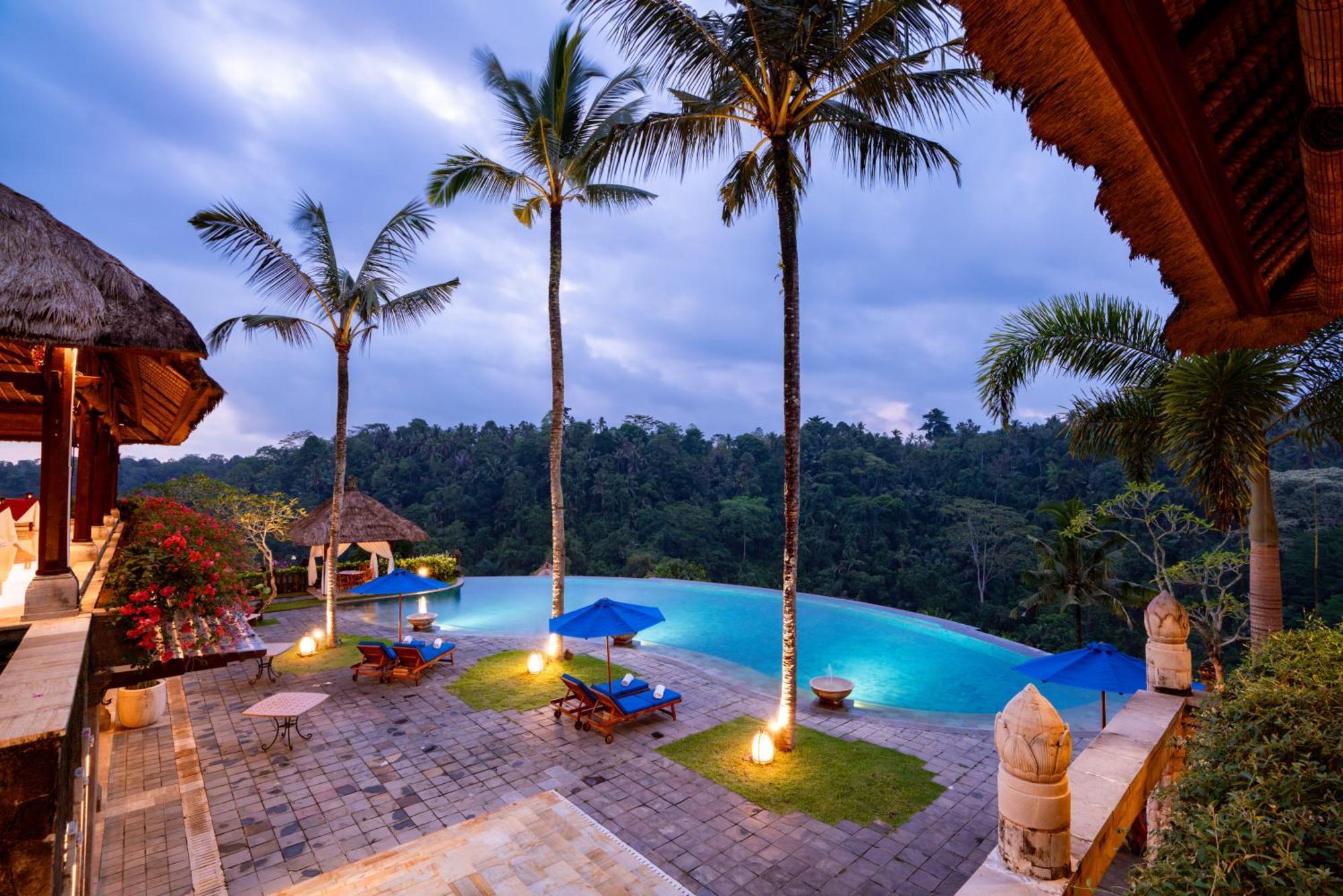 Puri Wulandari - A Boutique & 5*